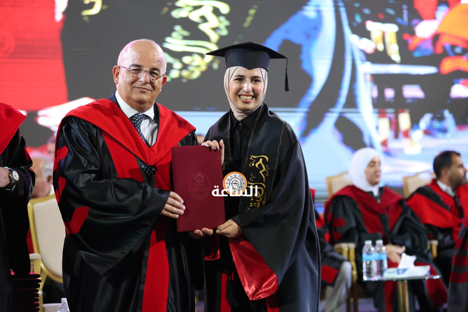 Madar Al-Saa Images 0.5638877471869167