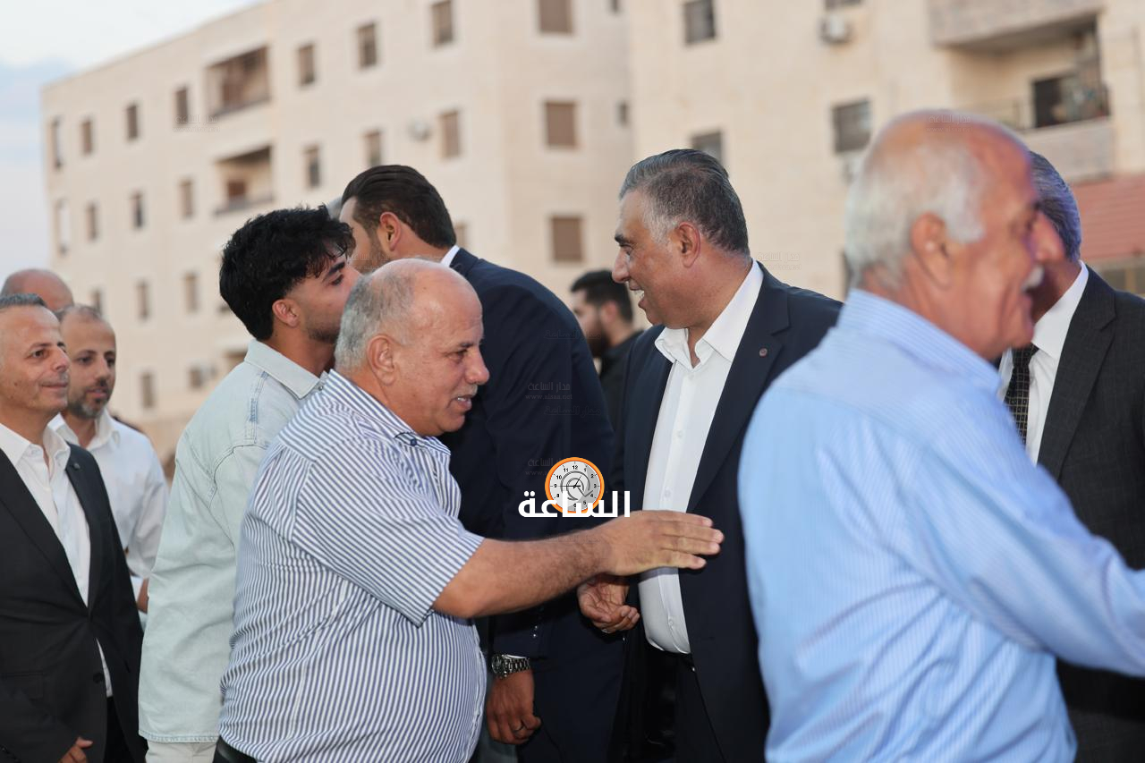 Madar Al-Saa Images 0.8727291752300613