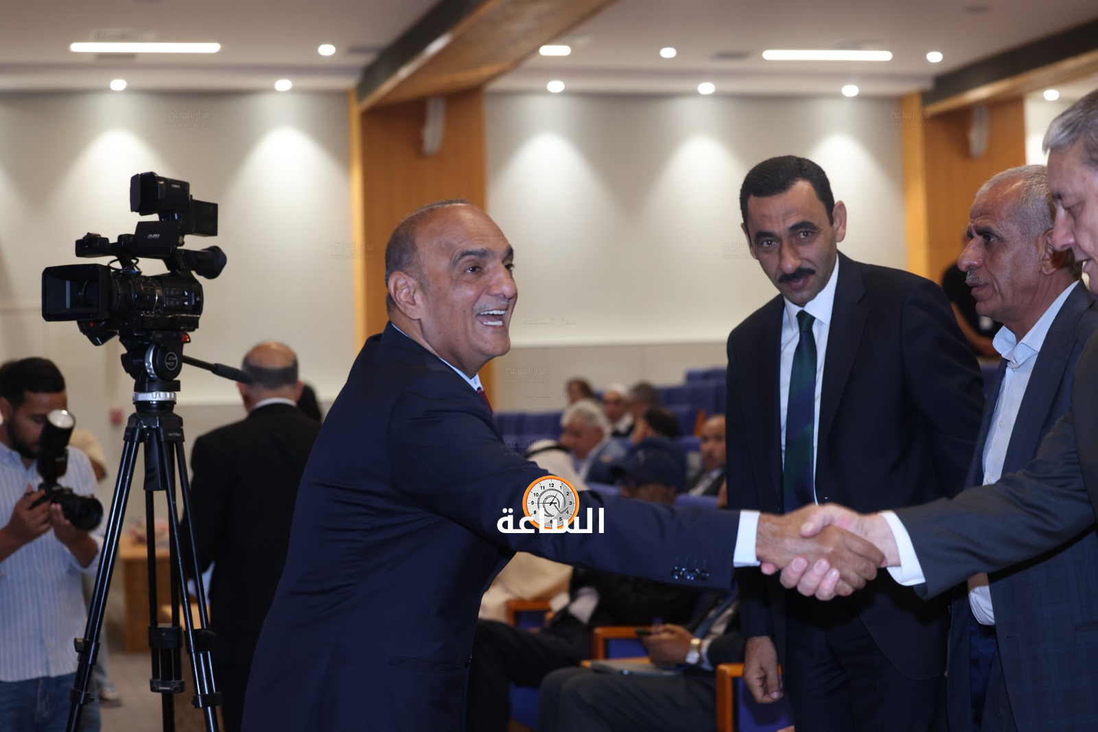 Madar Al-Saa Images 0.6325074248649207