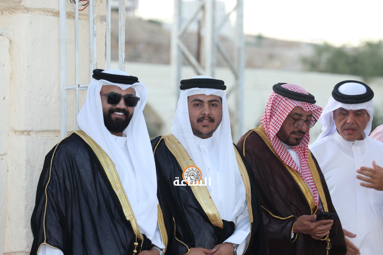 Madar Al-Saa Images 0.9126516378009811