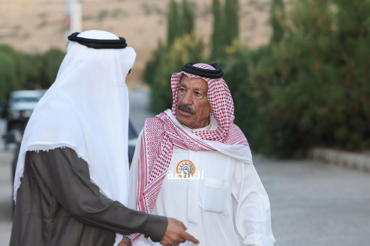 Madar Al-Saa Images 0.12342541714966748