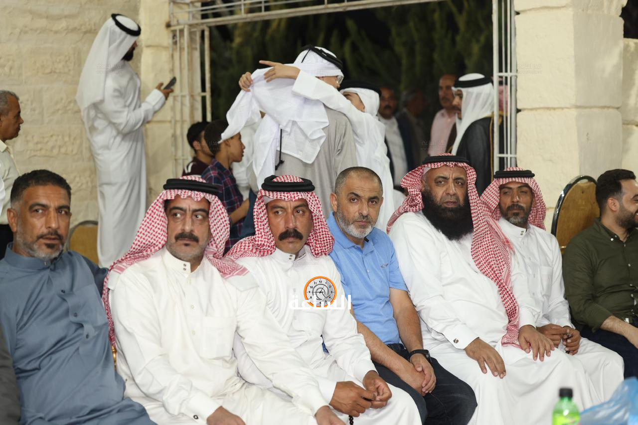 Madar Al-Saa Images 0.628036016633506
