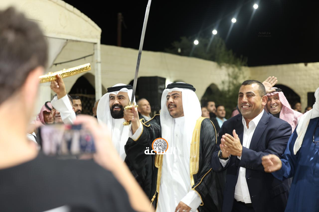 Madar Al-Saa Images 0.49768140437673614