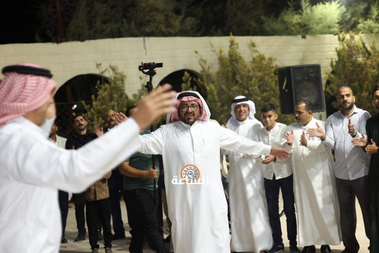 Madar Al-Saa Images 0.5710282858576441