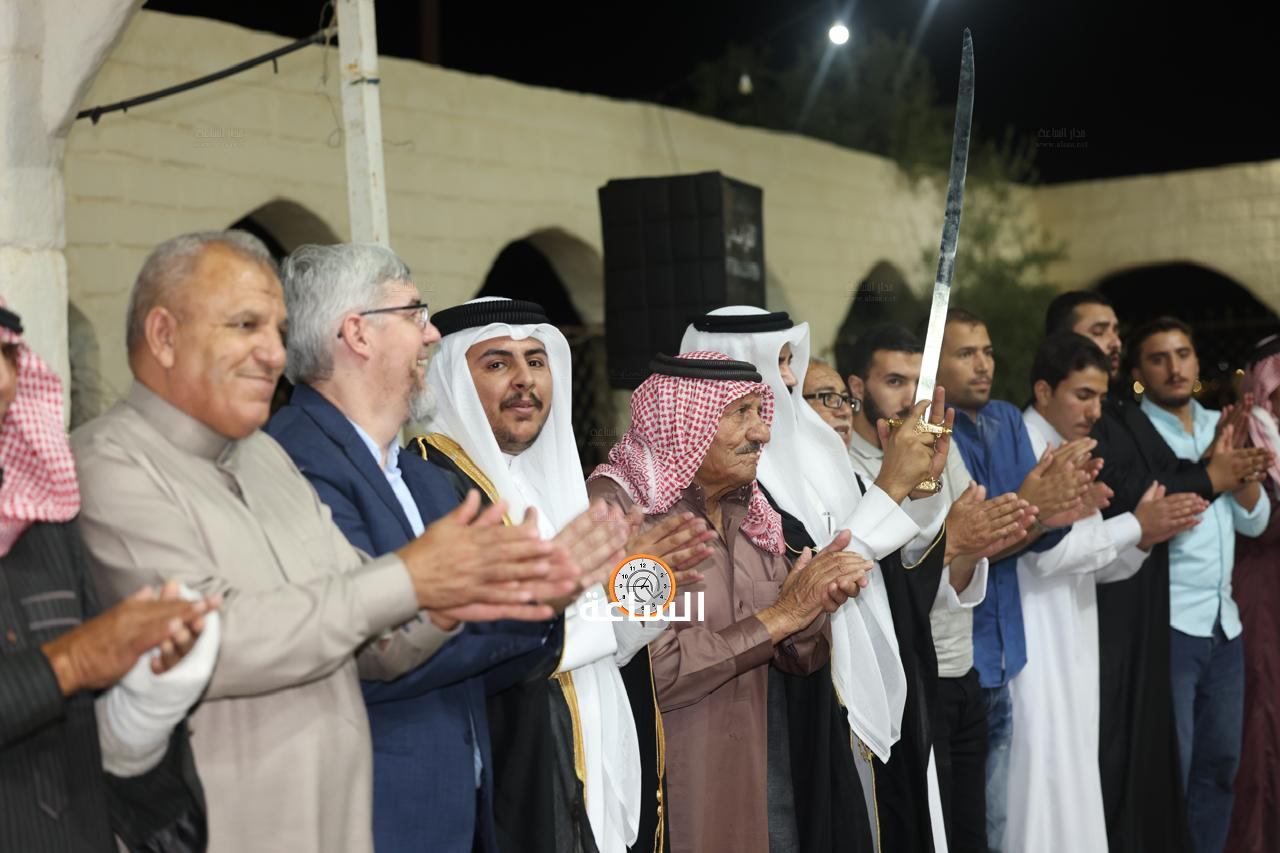 Madar Al-Saa Images 0.2698697543885705