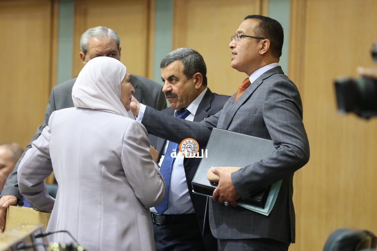 Madar Al-Saa Images 0.6798108519003082