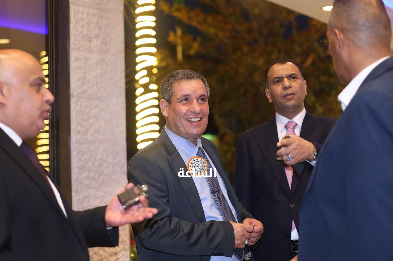 Madar Al-Saa Images 0.27942404165324997