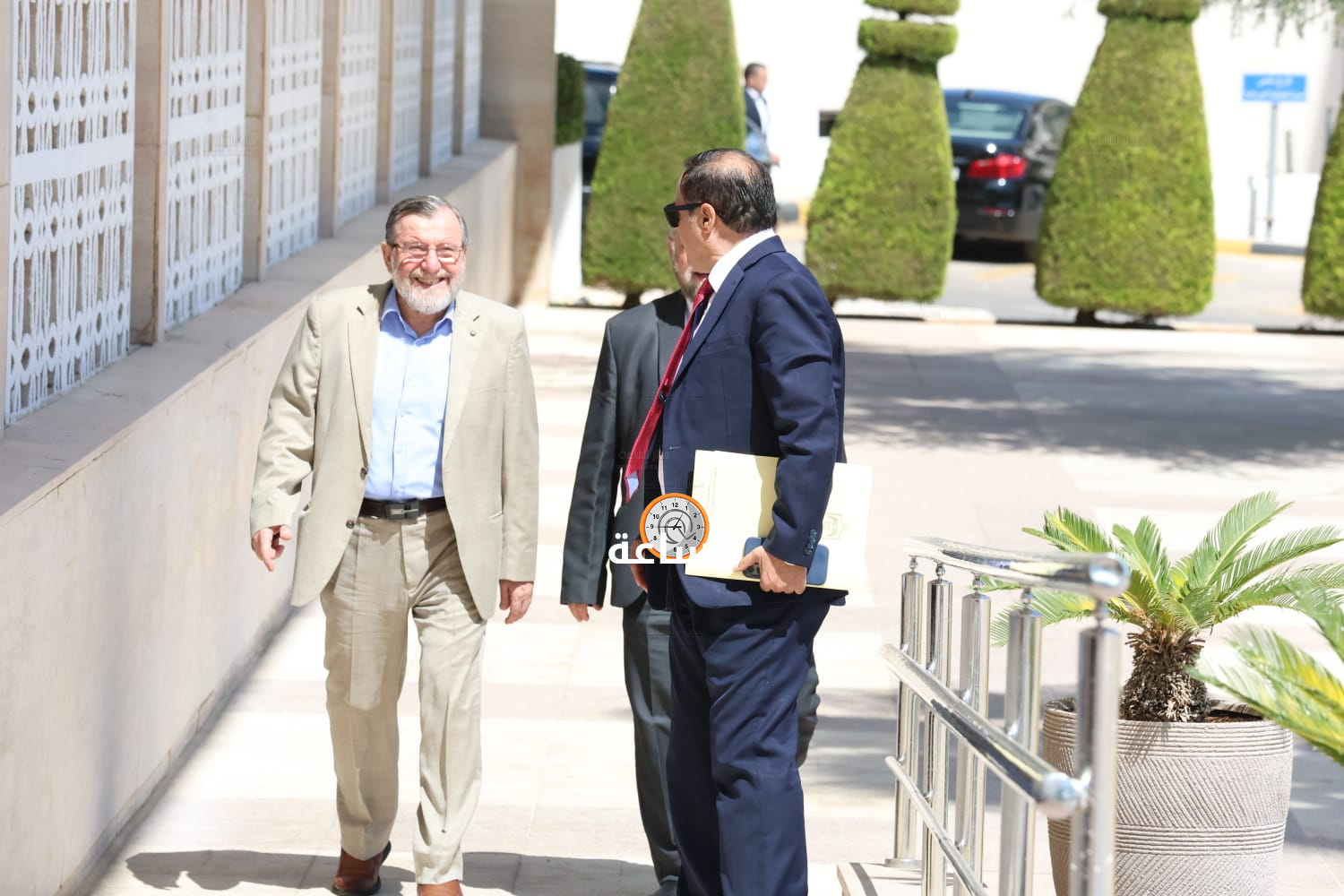 Madar Al-Saa Images 0.0380364376958966