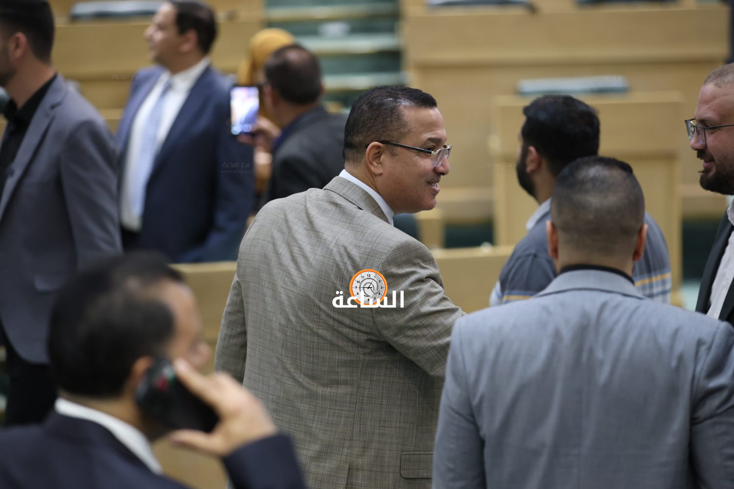 Madar Al-Saa Images 0.19607151344340346