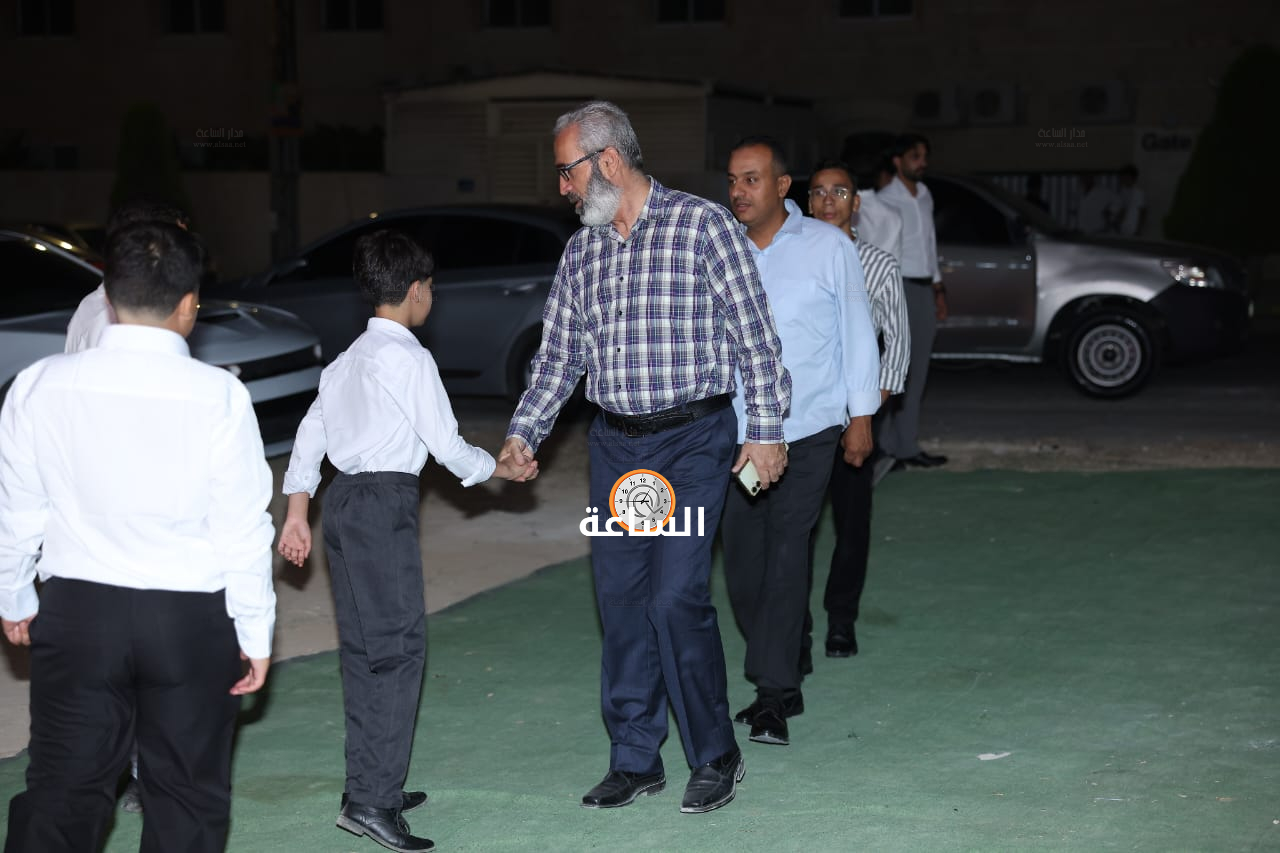 Madar Al-Saa Images 0.6376205290867298