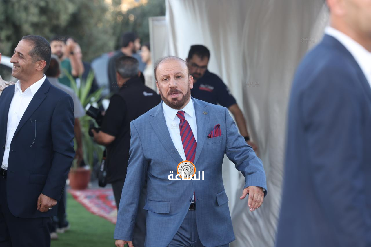 Madar Al-Saa Images 0.8364396416487926