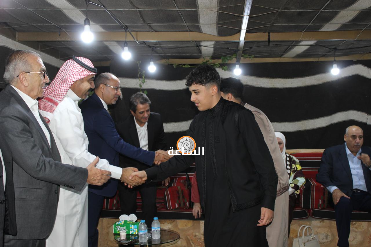 Madar Al-Saa Images 0.7079459903590013