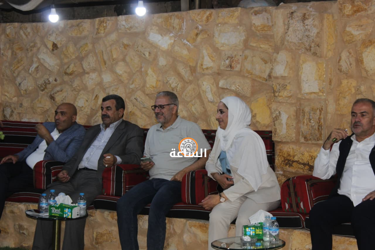 Madar Al-Saa Images 0.03720078555474837
