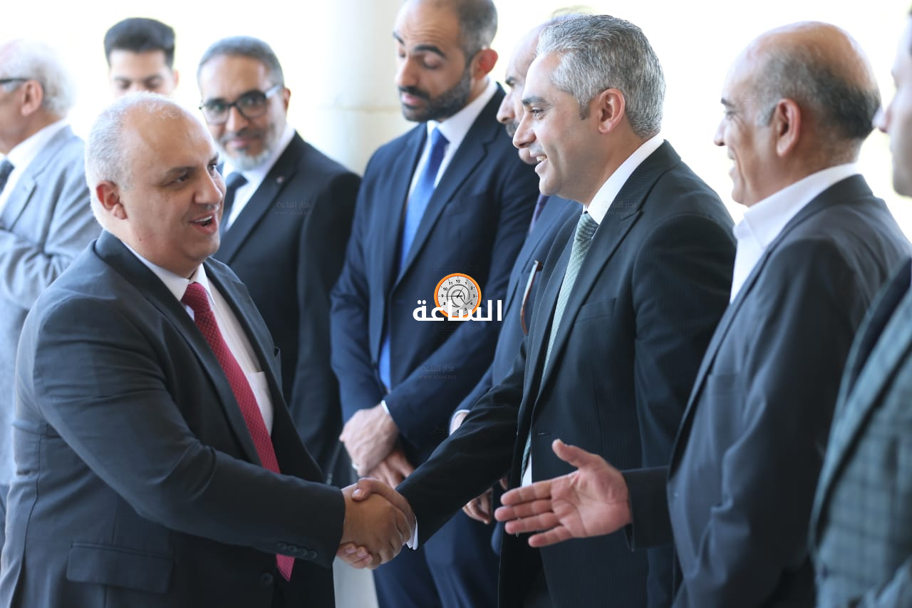 Madar Al-Saa Images 0.31388271602567397