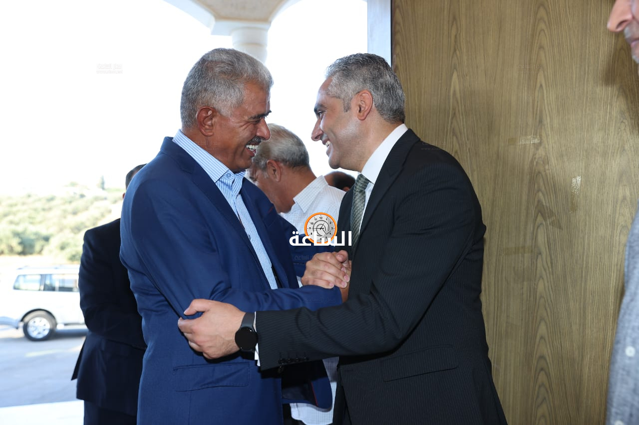 Madar Al-Saa Images 0.6216797441351889