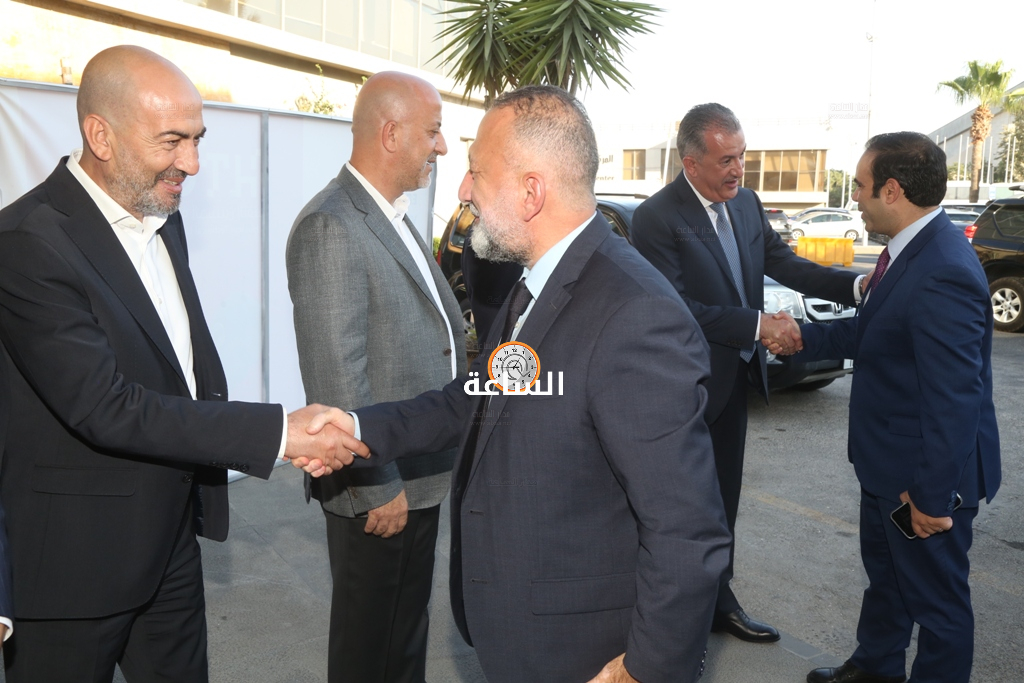 Madar Al-Saa Images 0.037105378319511995