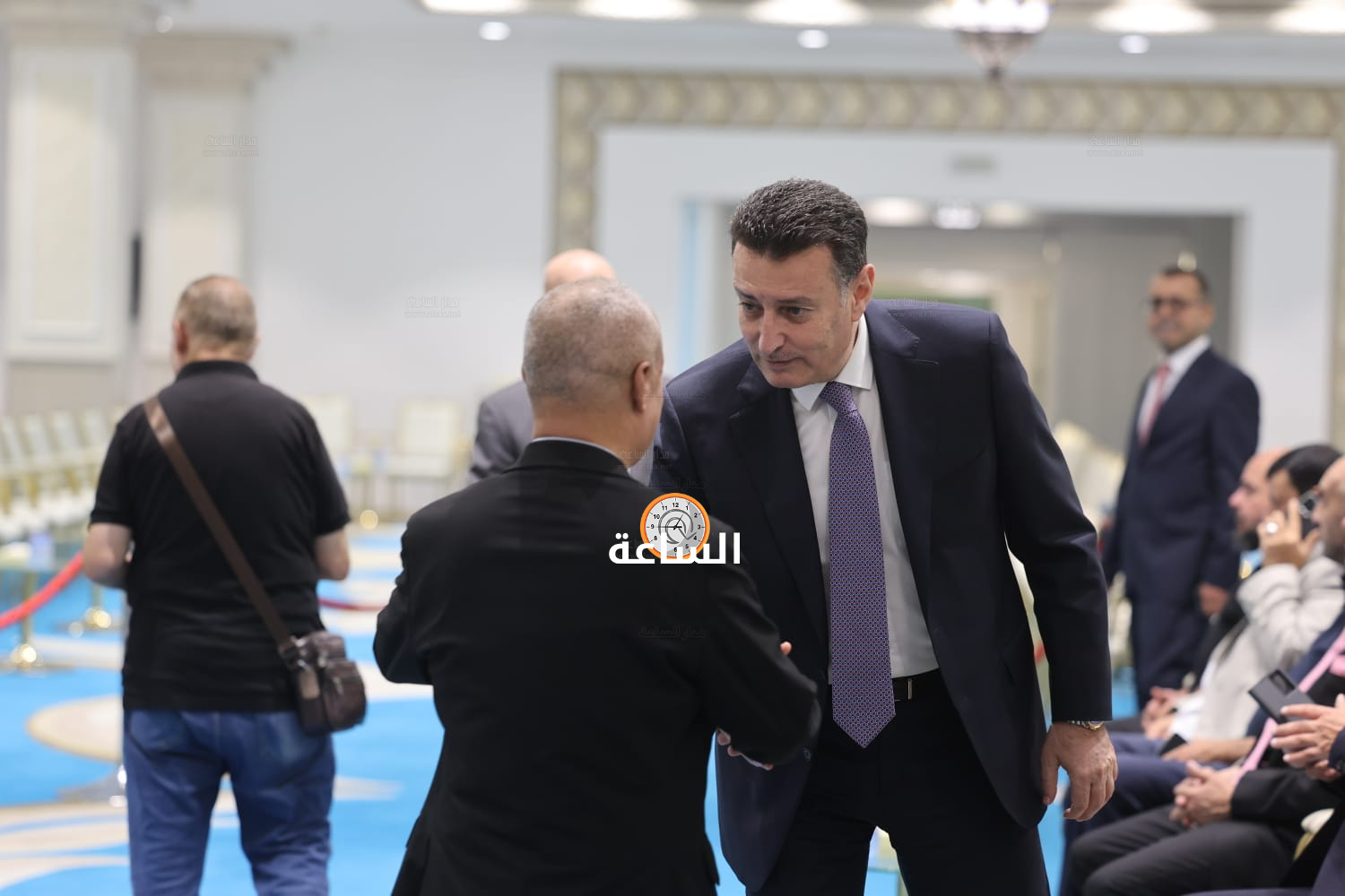 Madar Al-Saa Images 0.04219640905481392