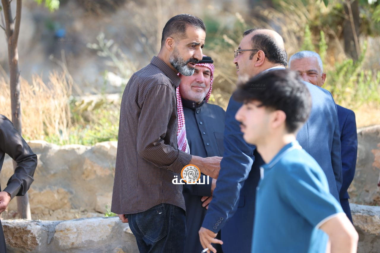 Madar Al-Saa Images 0.39104018868565826