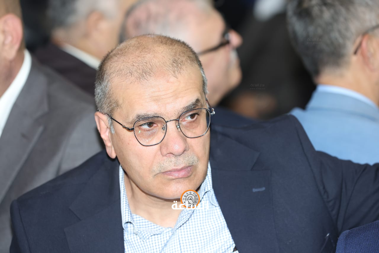 Madar Al-Saa Images 0.7734628434569092