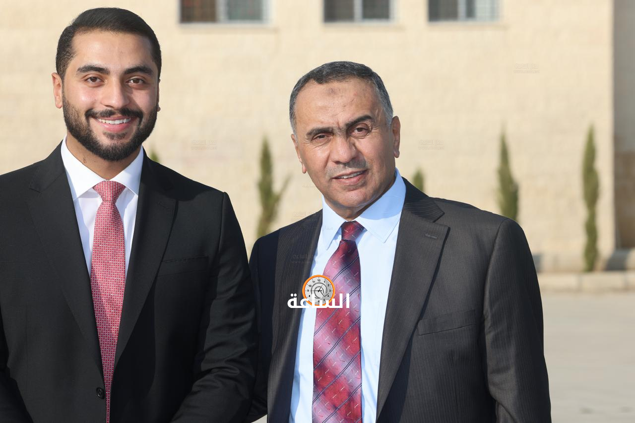 Madar Al-Saa Images 0.8190341369273468