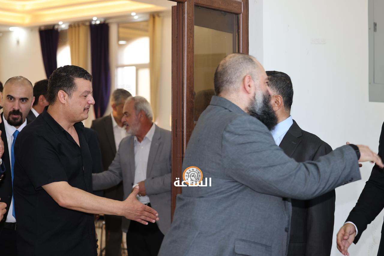 Madar Al-Saa Images 0.48638383061612167
