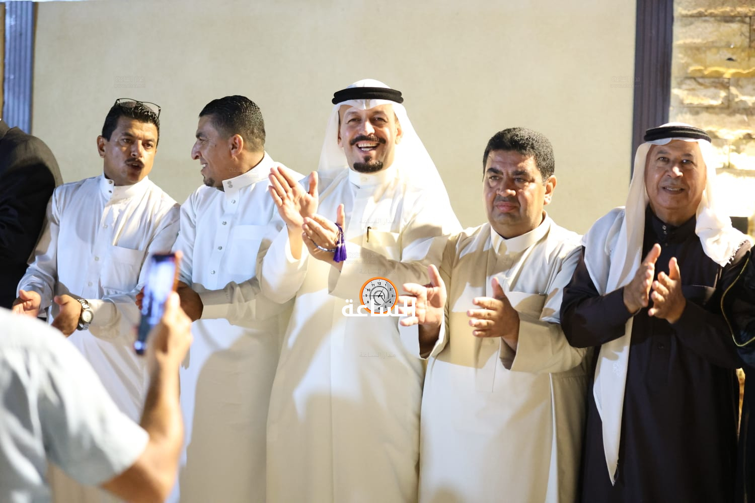 Madar Al-Saa Images 0.8950358379573886