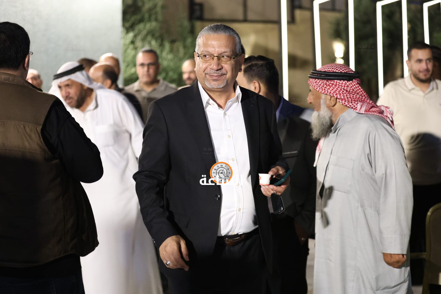 Madar Al-Saa Images 0.3855873349004305