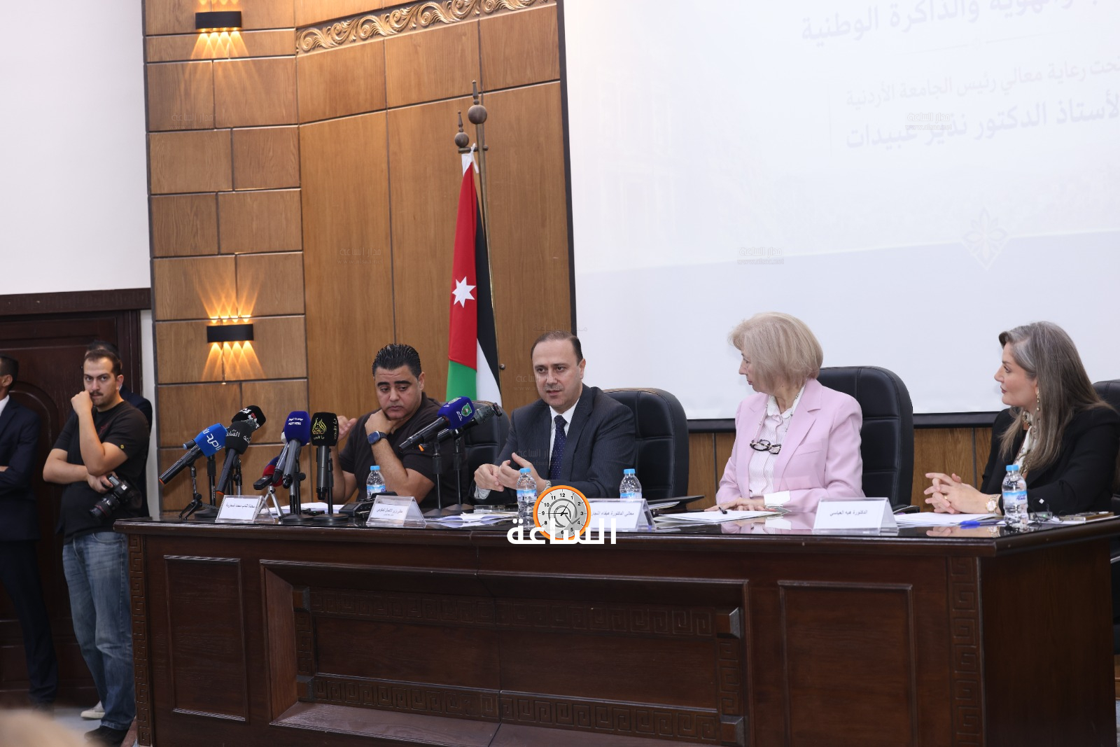 Madar Al-Saa Images 0.10916889410404051