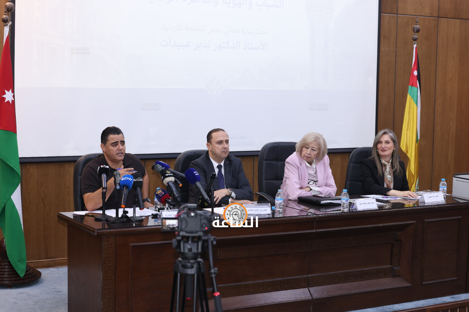Madar Al-Saa Images 0.7203251387986143