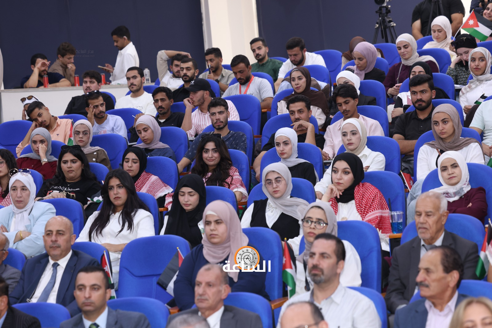 Madar Al-Saa Images 0.2874546428900817