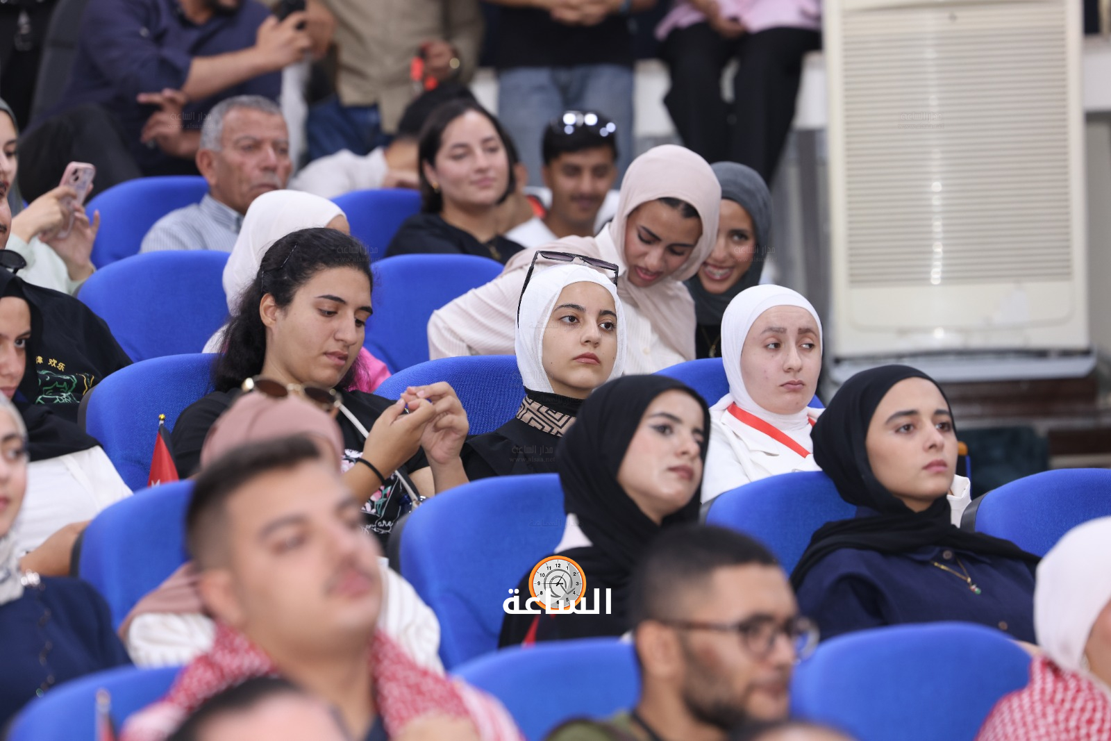 Madar Al-Saa Images 0.48344941791538243