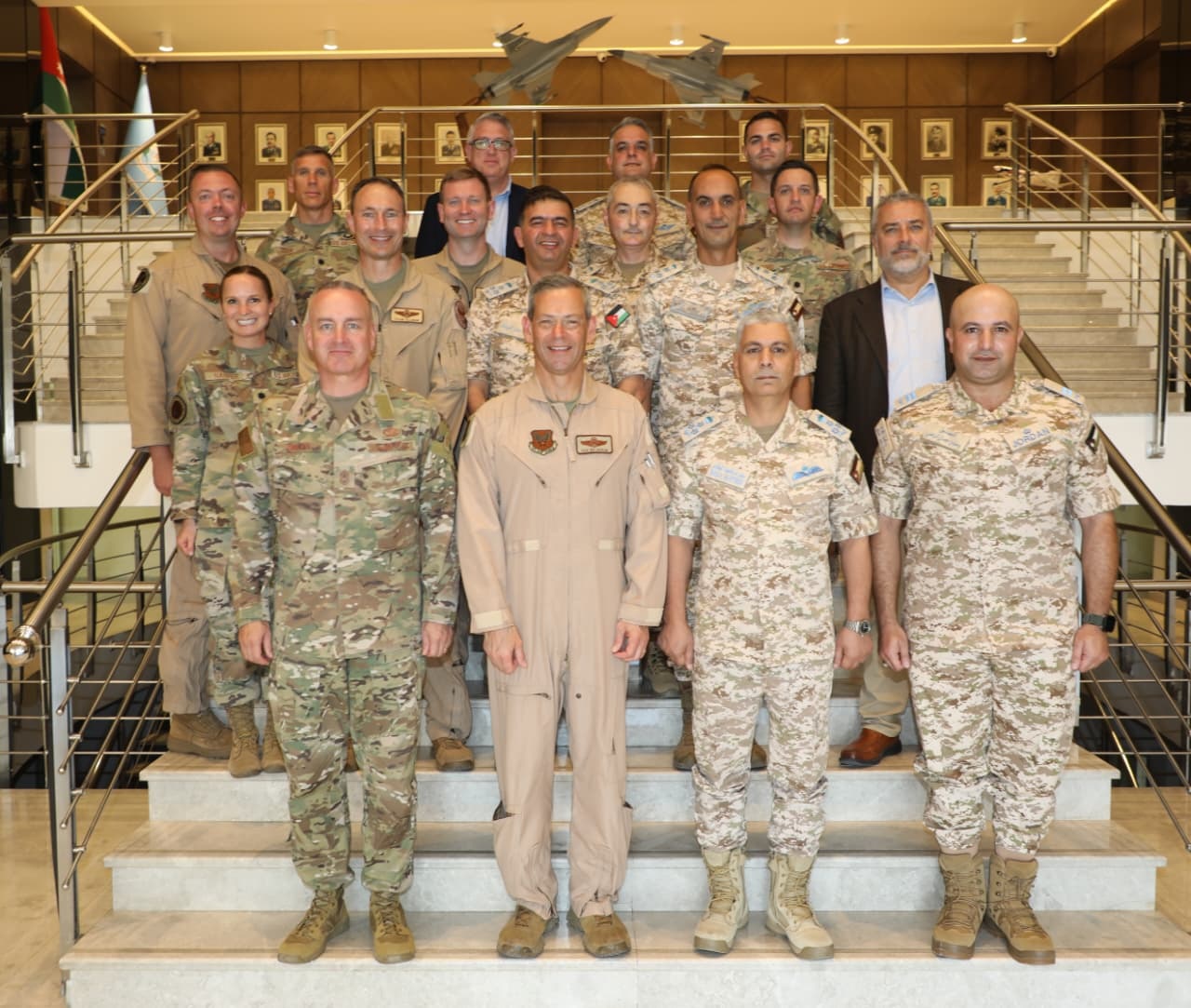 Madar Al-Saa Images 0.7347655048121717