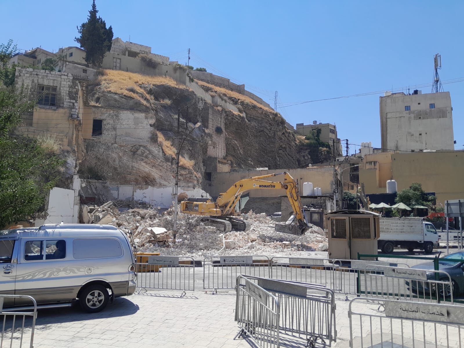 Madar Al-Saa Images 0.07342610835170382