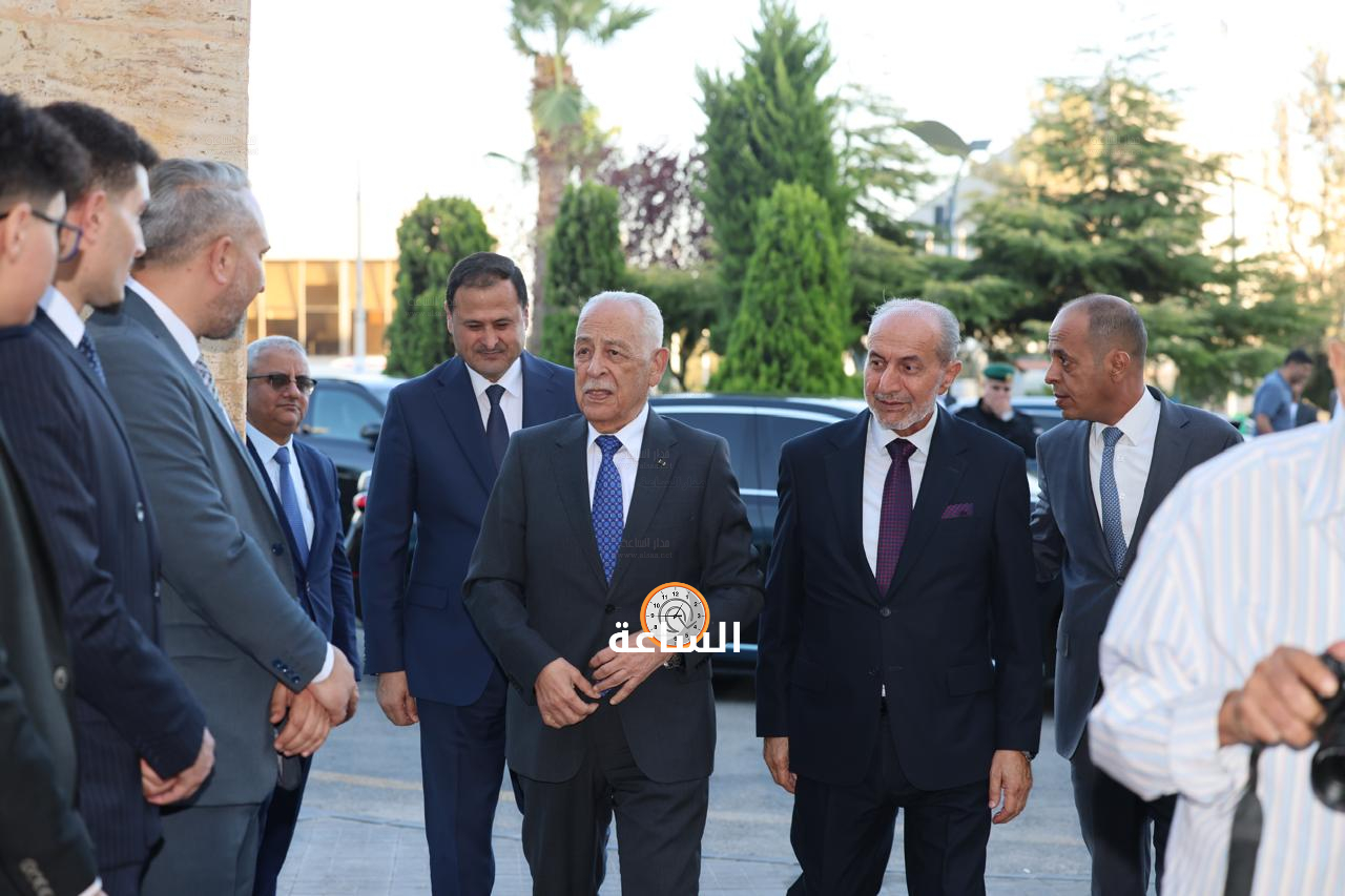 Madar Al-Saa Images 0.9804424593401094