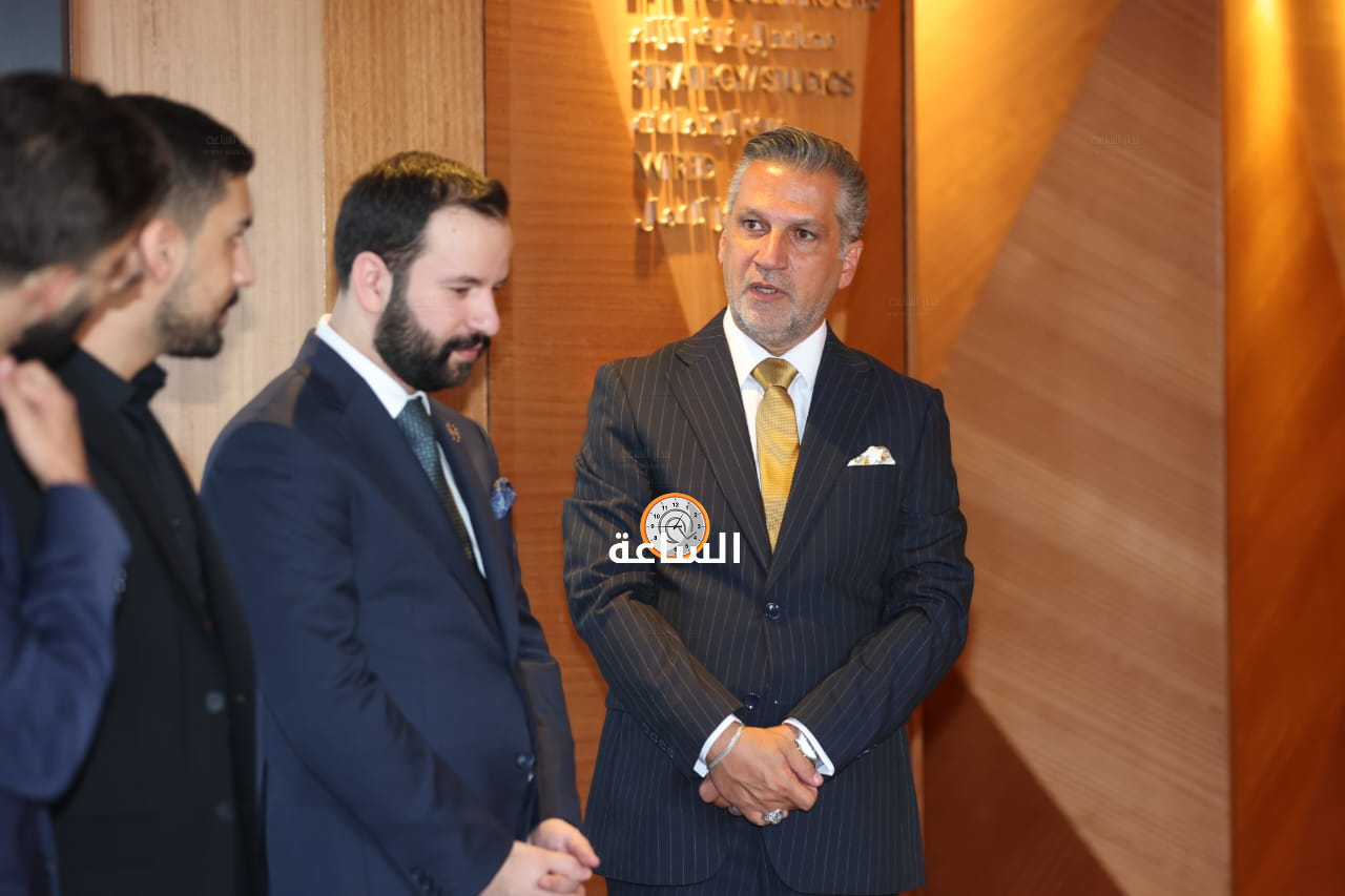 Madar Al-Saa Images 0.9792373265712222