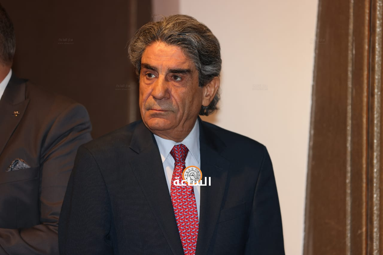 Madar Al-Saa Images 0.5641365892553223