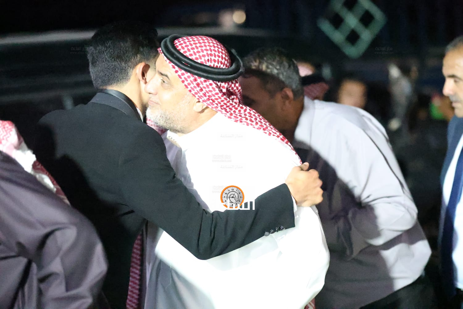 Madar Al-Saa Images 0.2565533395435281