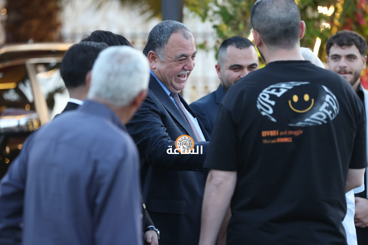 Madar Al-Saa Images 0.7358466429774293