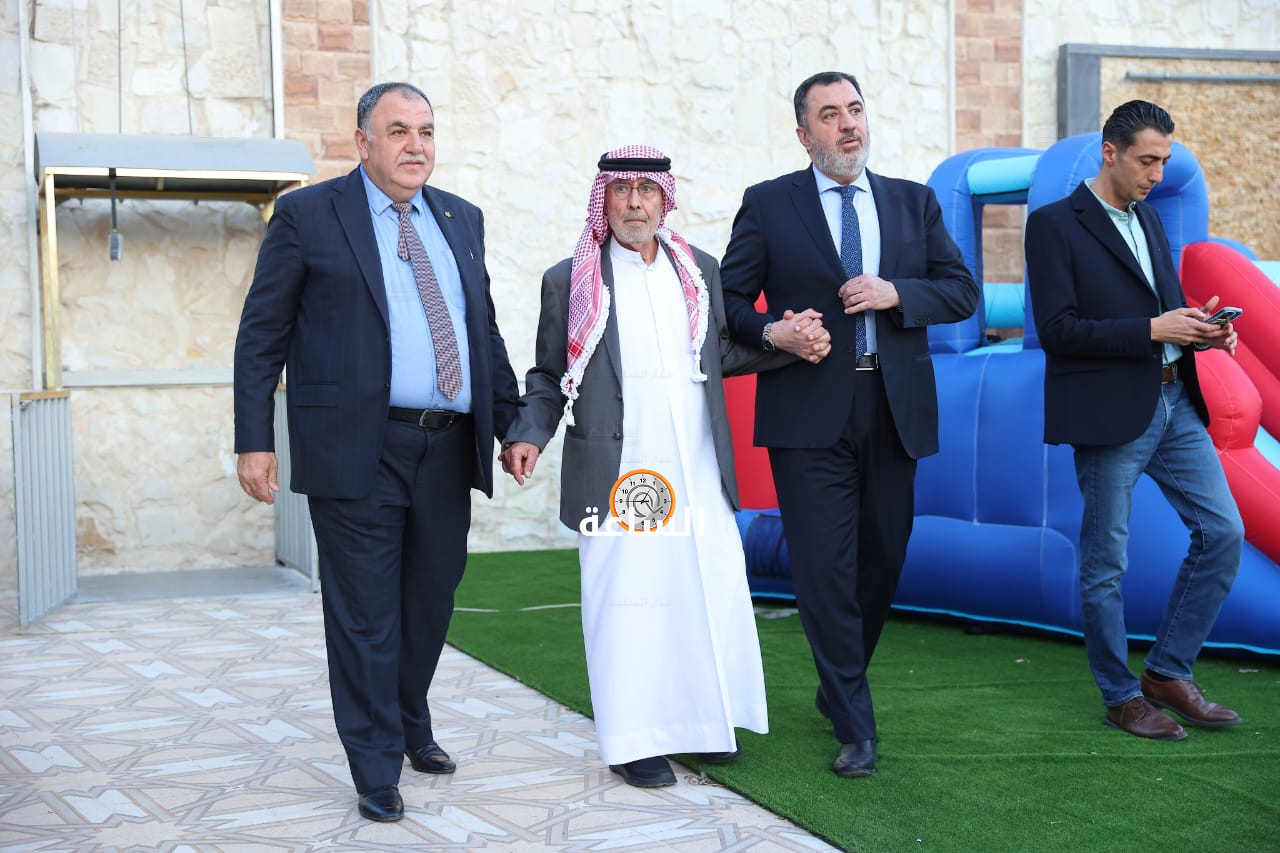 Madar Al-Saa Images 0.9953906422229272
