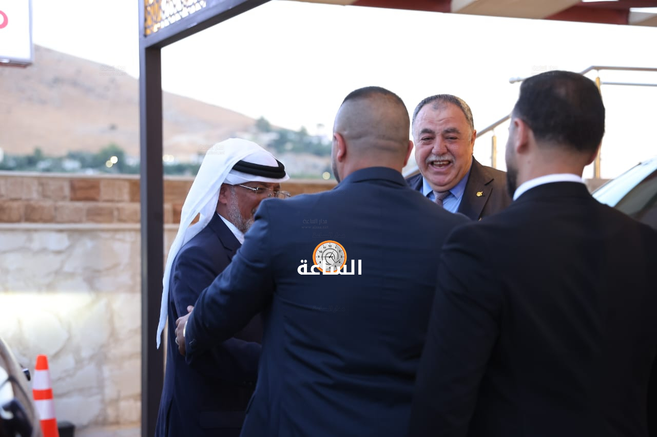 Madar Al-Saa Images 0.7184273047307224