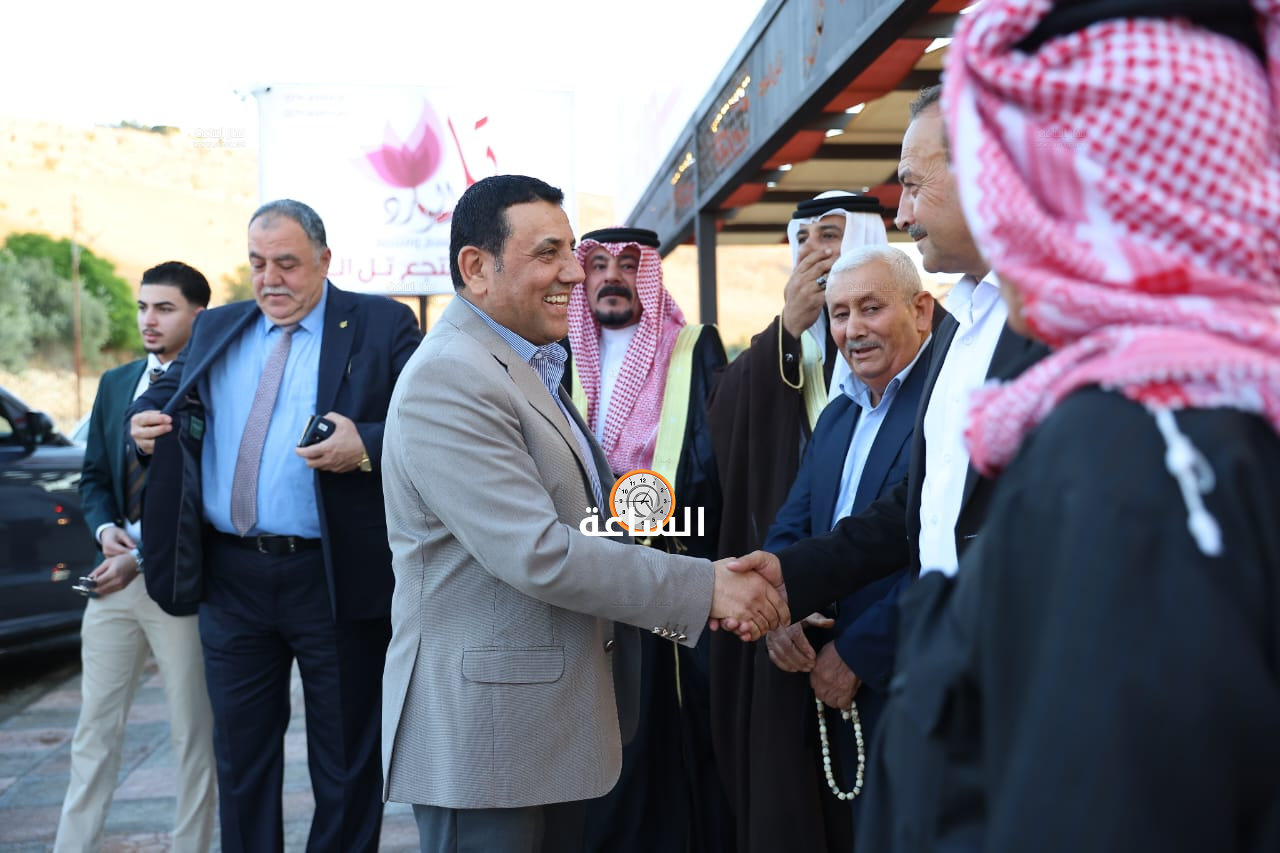 Madar Al-Saa Images 0.9427113940025461