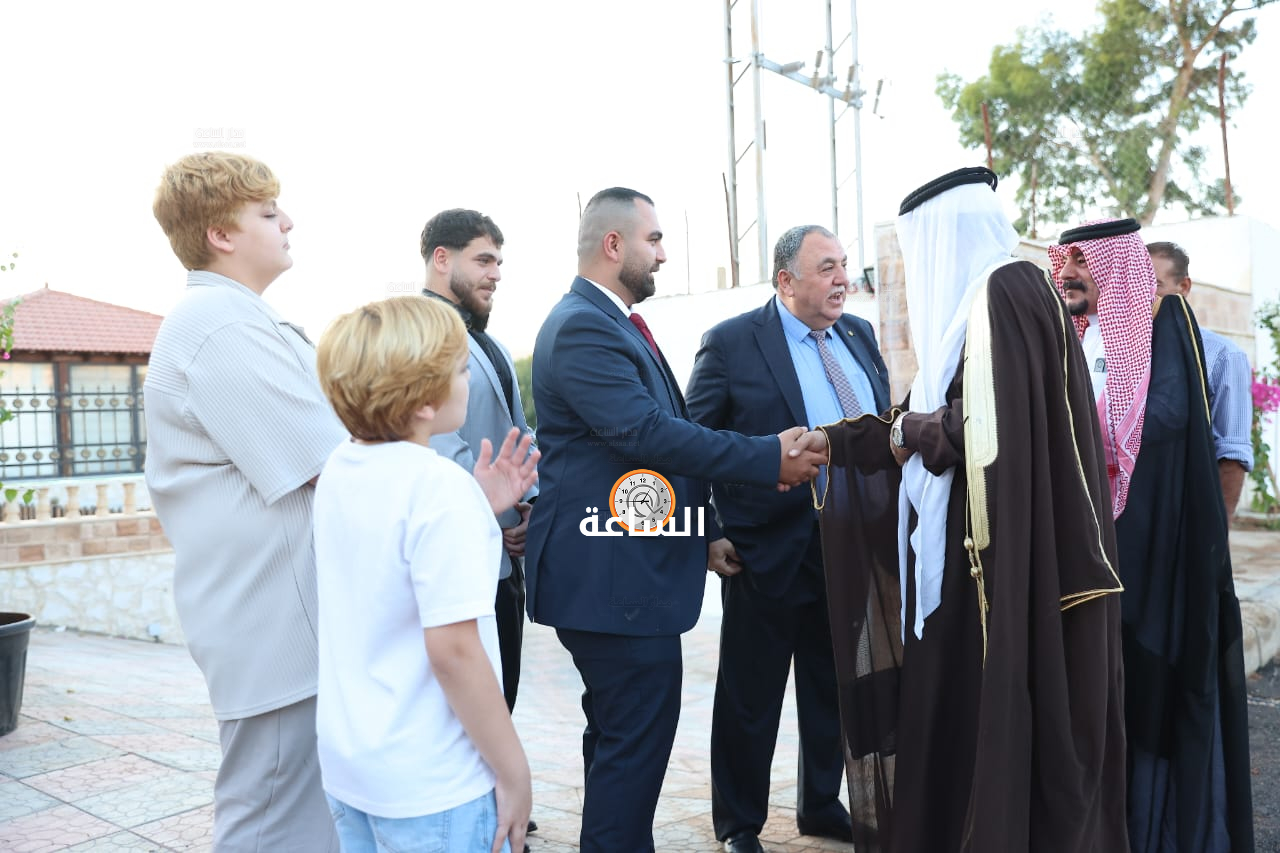 Madar Al-Saa Images 0.3329776716103179