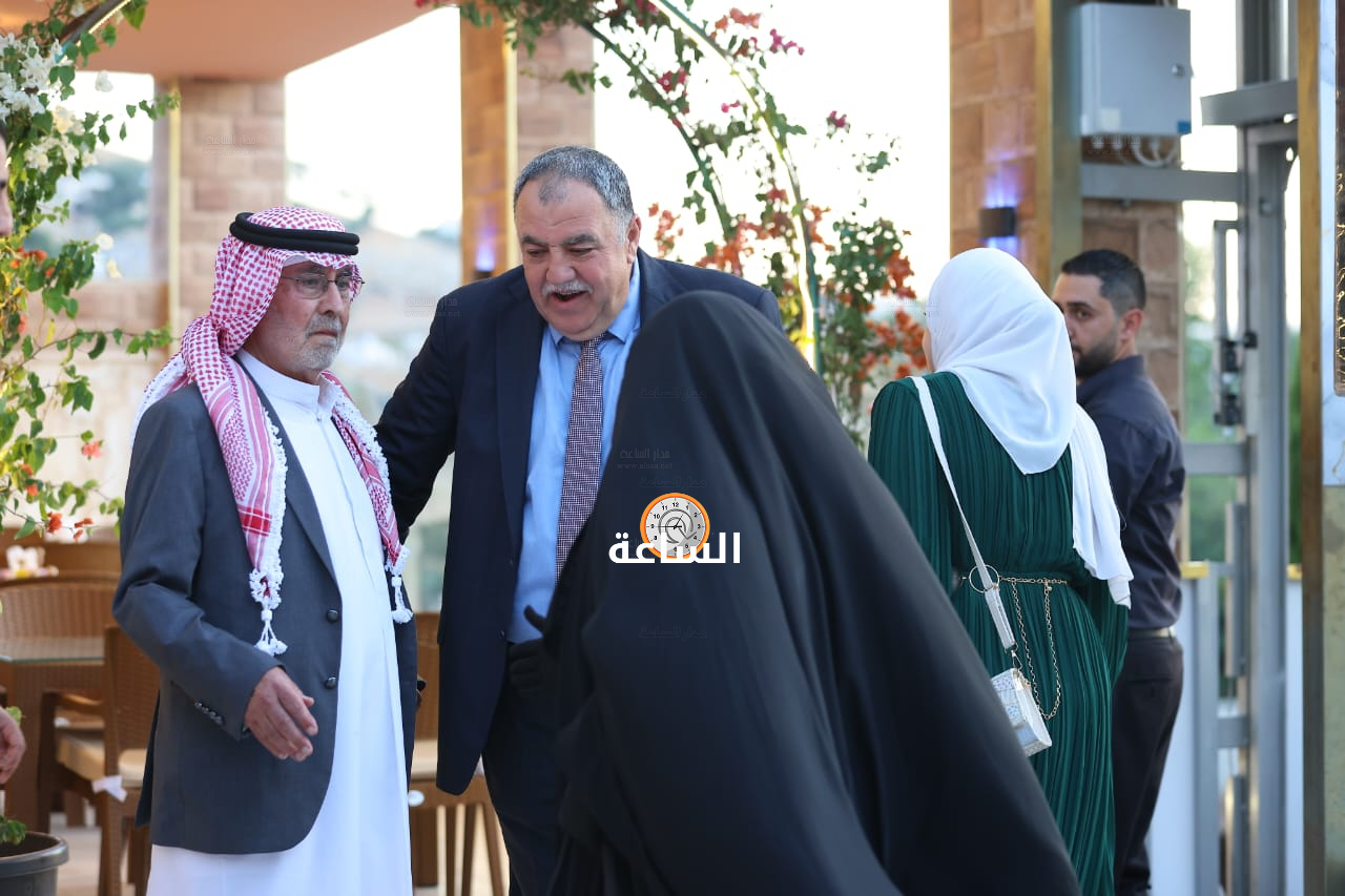 Madar Al-Saa Images 0.017160311871526113