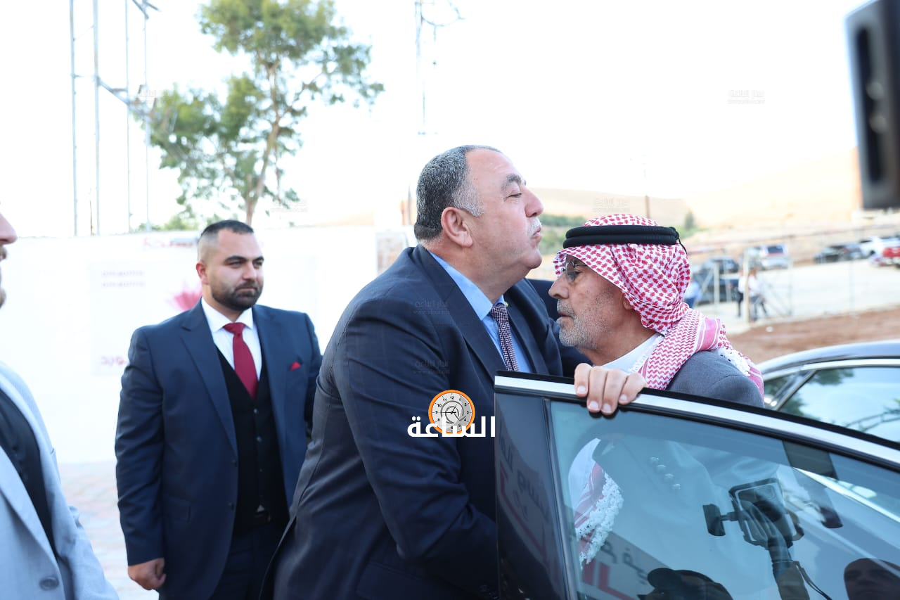 Madar Al-Saa Images 0.24172216376020084