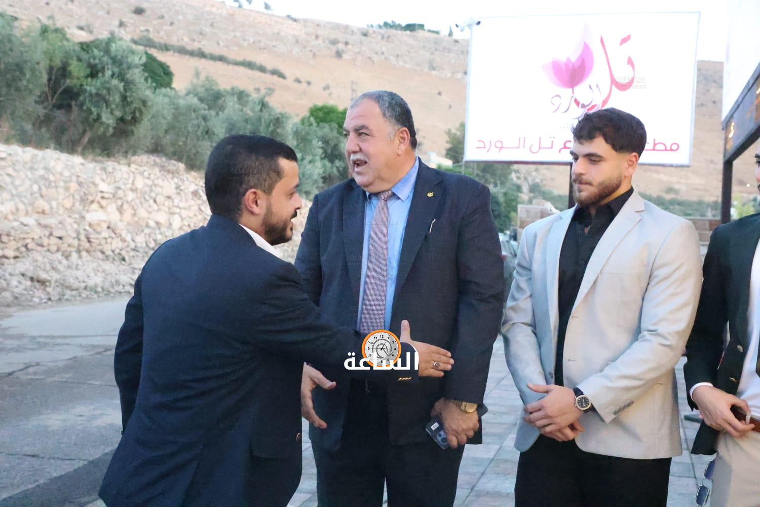Madar Al-Saa Images 0.8185265606285966