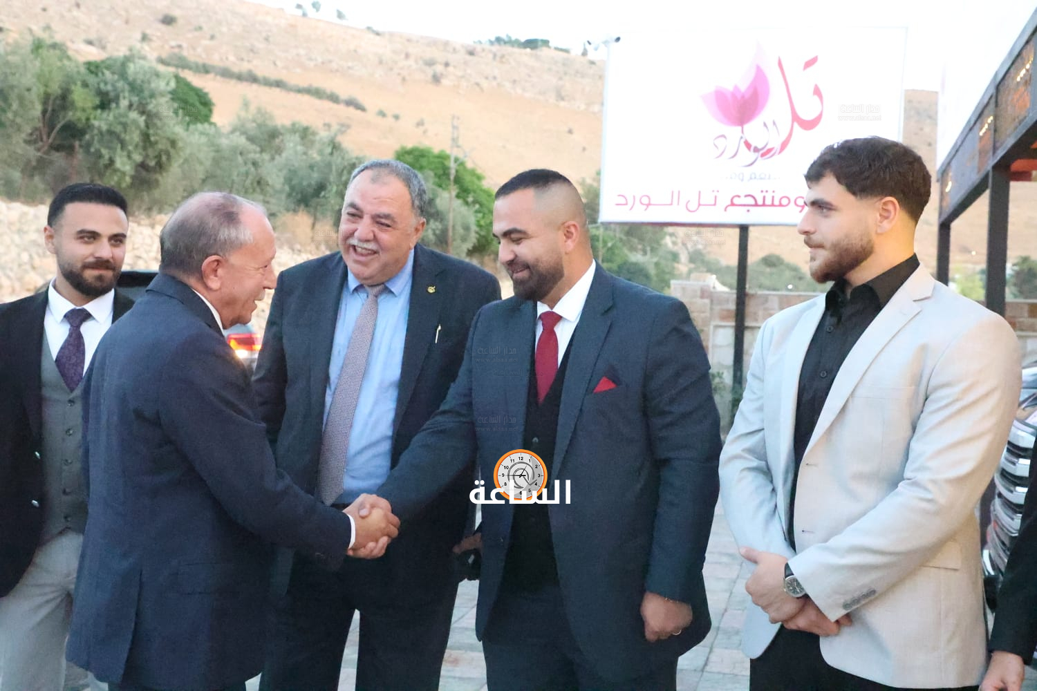 Madar Al-Saa Images 0.9967446506560068