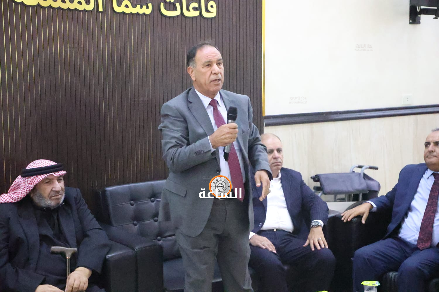 Madar Al-Saa Images 0.4125296210483197