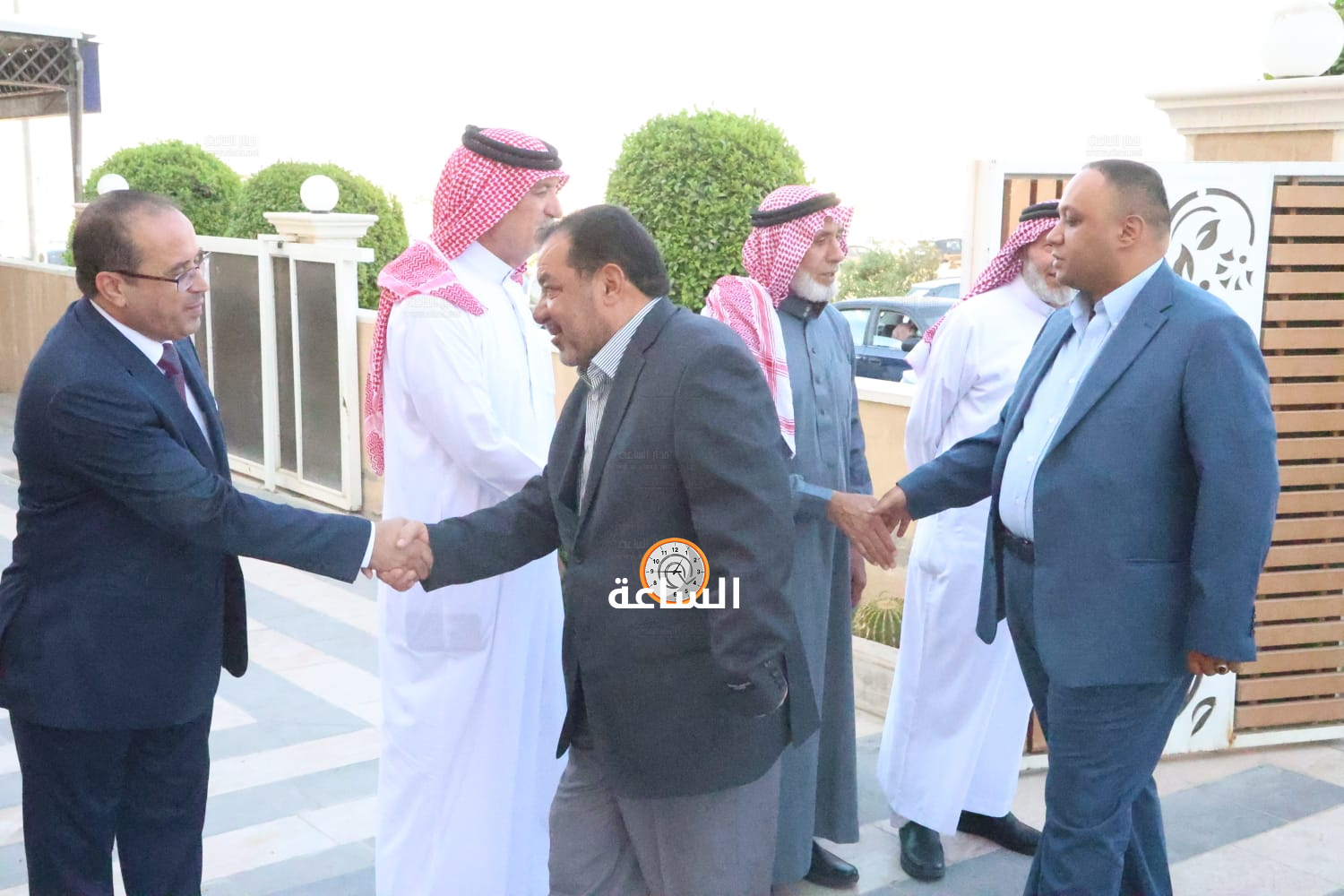 Madar Al-Saa Images 0.9406811945857622
