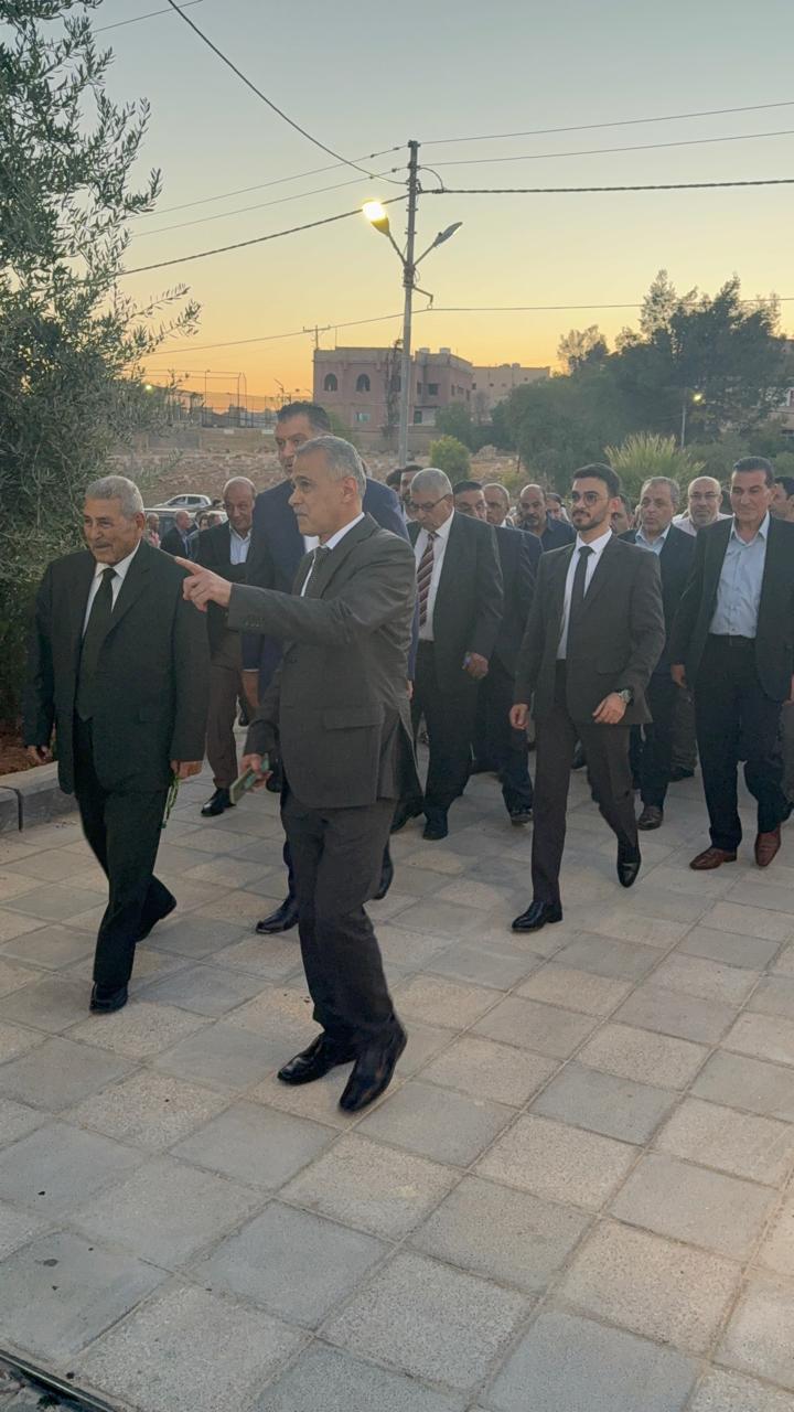 Madar Al-Saa Images 0.10450054681374854