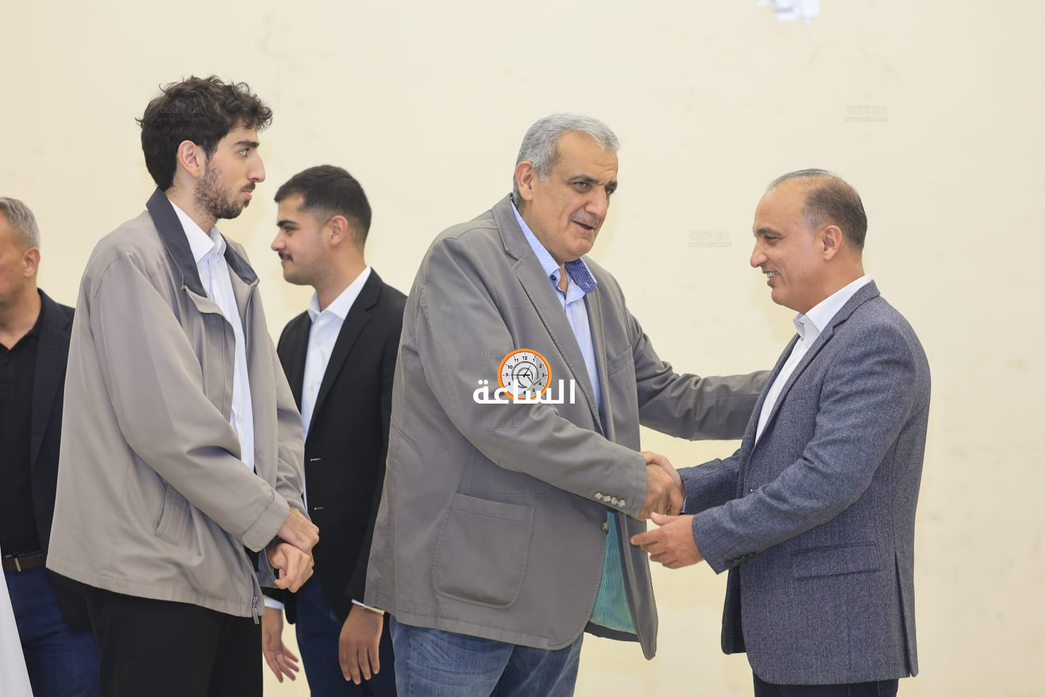 Madar Al-Saa Images 0.4637280655924192